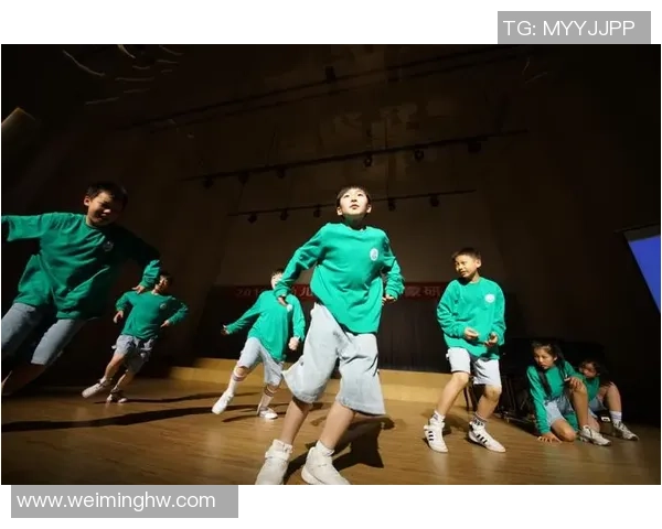 重庆街舞队在极限运动世界杯积分榜中以74分稳居第一名引领潮流